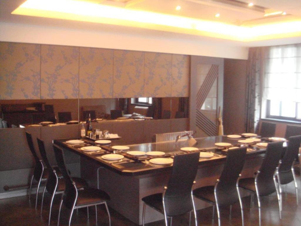 Qingdao Royal Garden Hotel Esterno foto