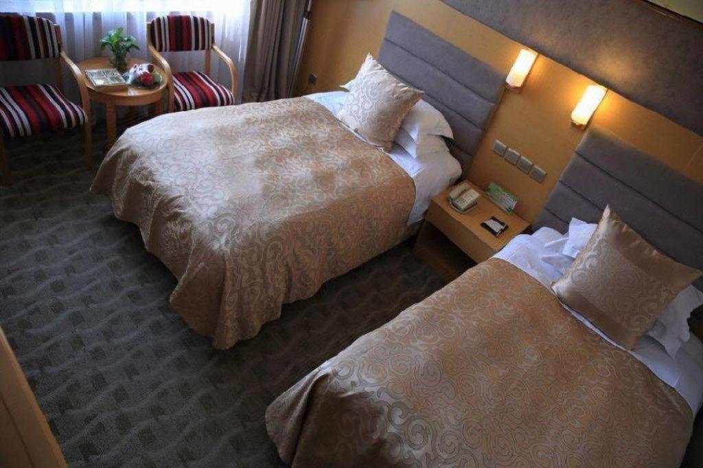 Qingdao Royal Garden Hotel Esterno foto