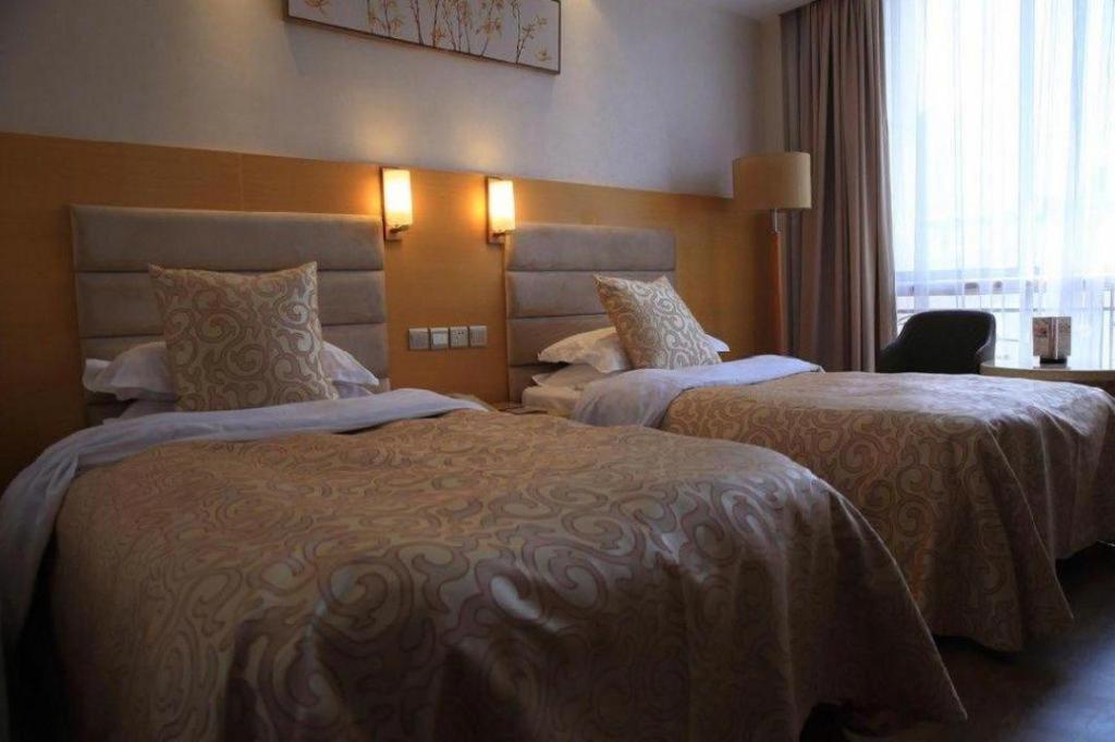 Qingdao Royal Garden Hotel Esterno foto